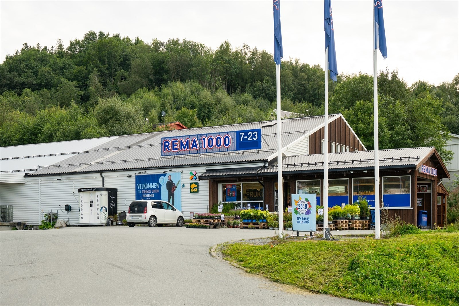 Kort vei til REMA1000 på Vikhammer. Galleribilde