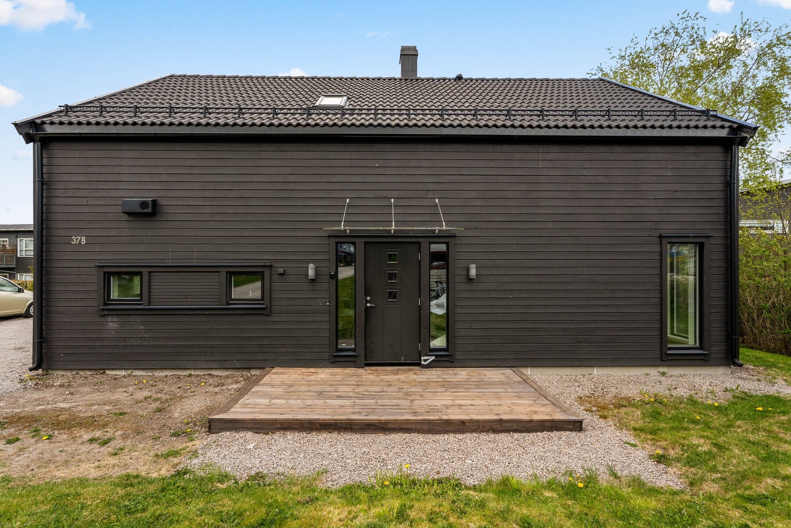Sentral beliggenhet med kort vei til Sarpsborg sentrum, jernbanestasjon og E6. Galleribilde