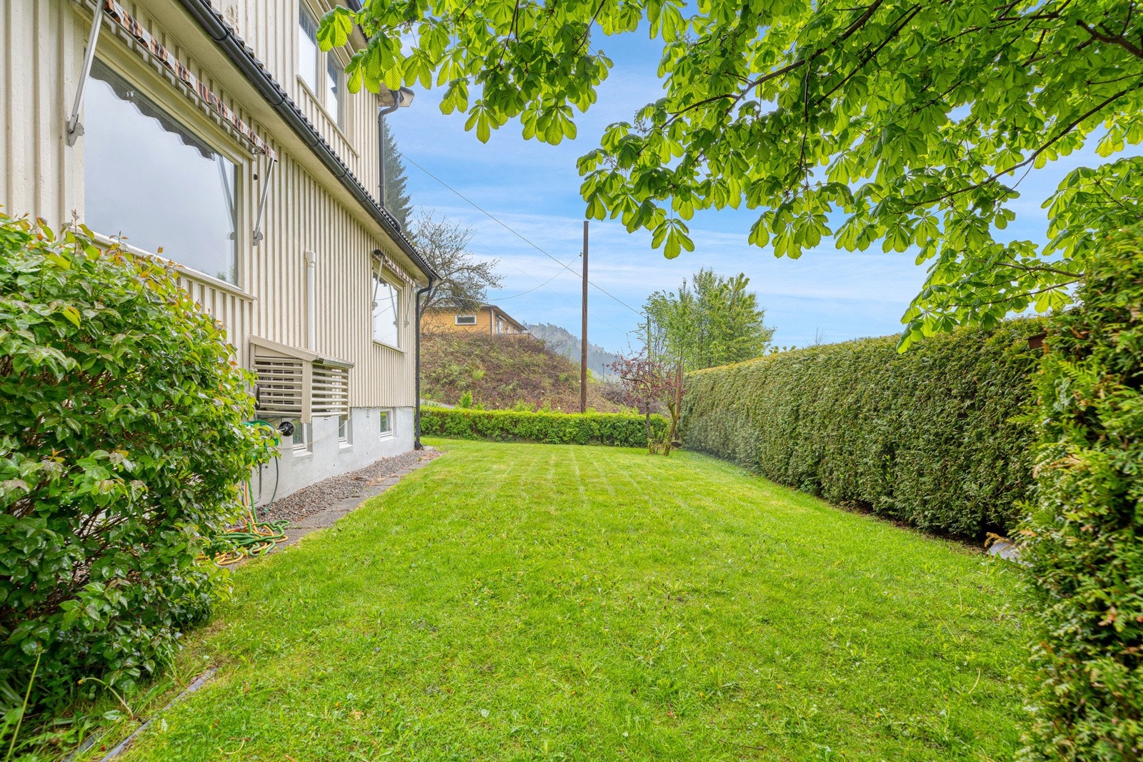 Hageområde langs boligen Galleribilde