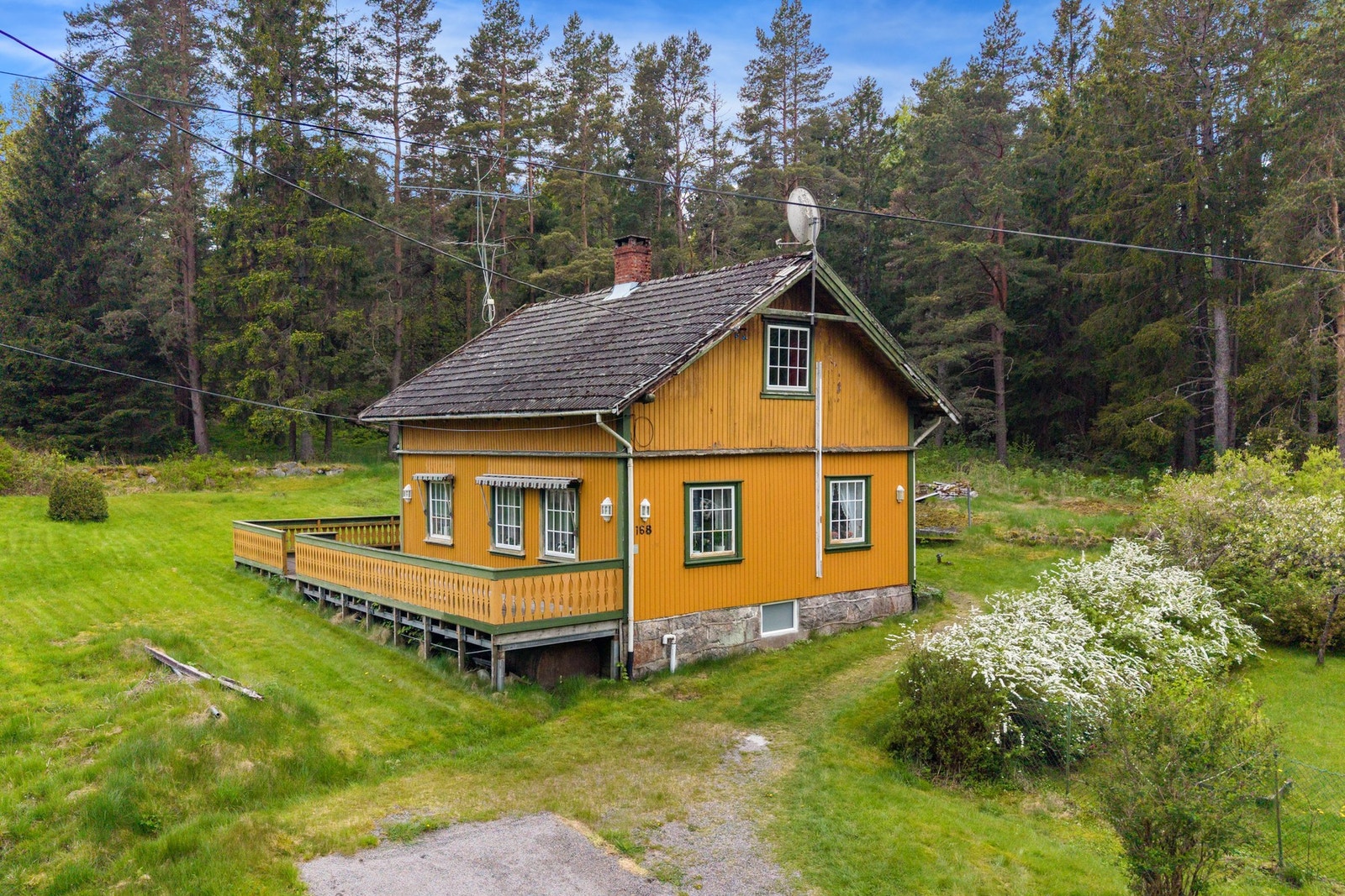 Velkommen til denne idyllisk beliggende eiendommen! Galleribilde