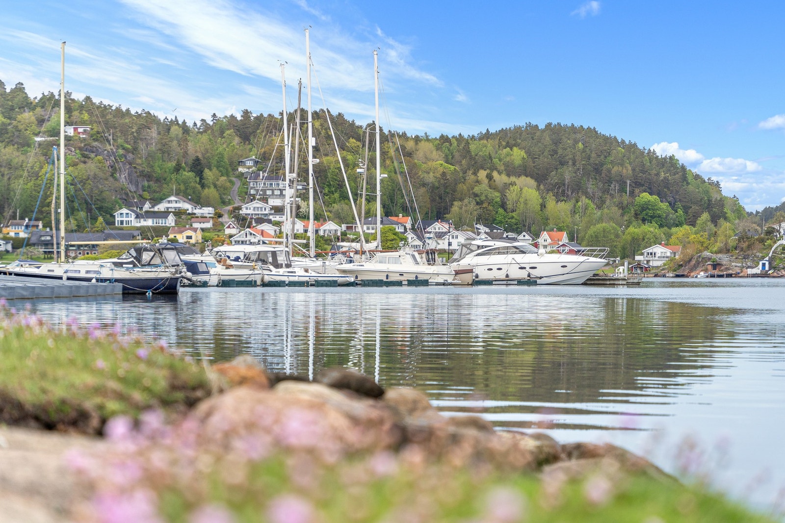 Områdebilde fra området ved Kråkere båtforening hvor det er mulighet for båtplass Galleribilde