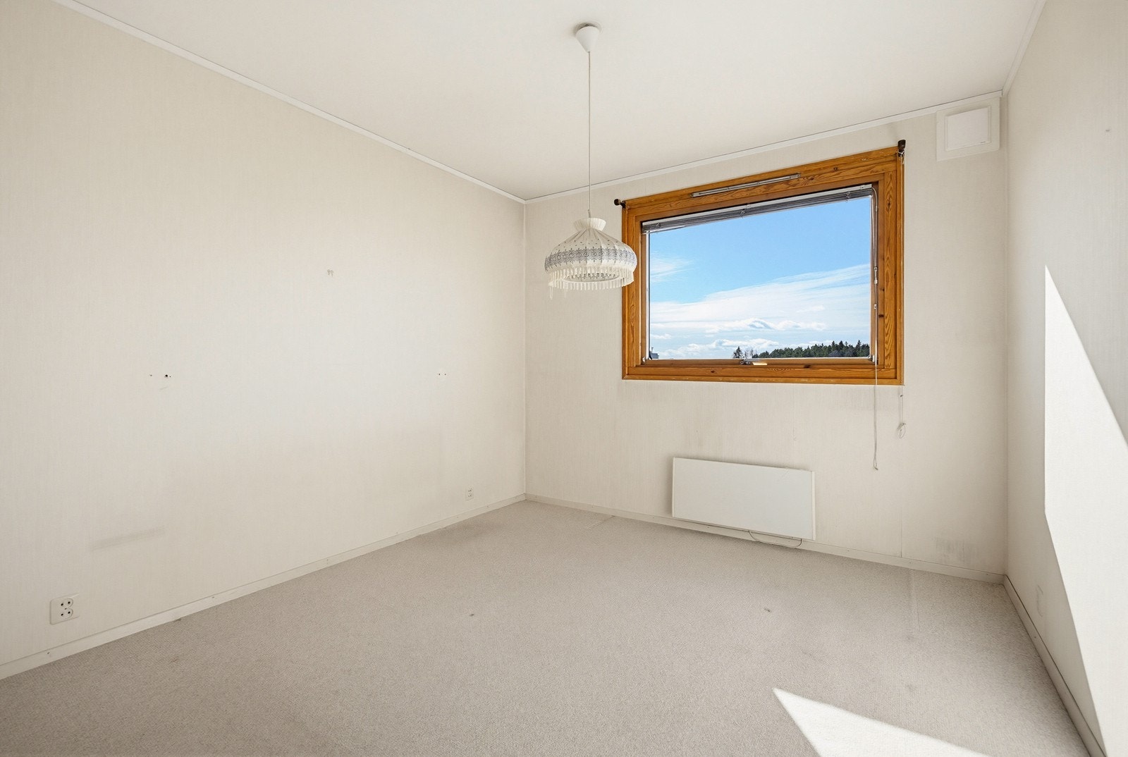 Soverommet har god plass til dobbeltseng og vender mot et rolig område. Galleribilde