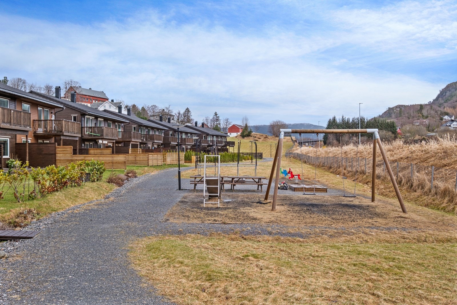 Felles lekeplass for velforeningen. Galleribilde