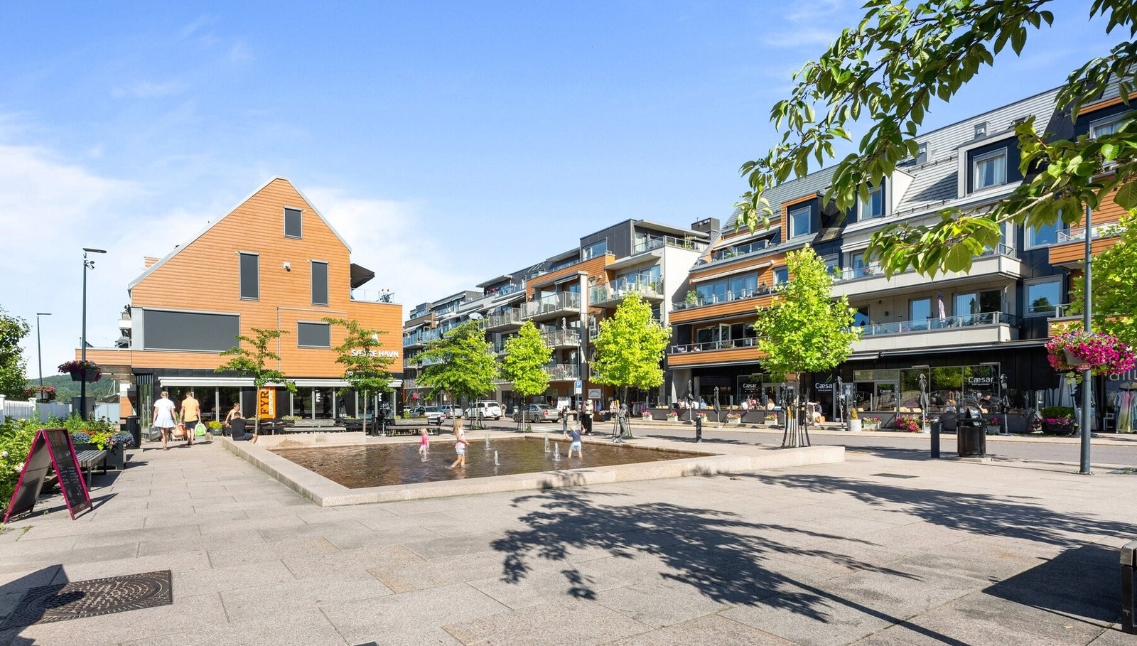 Sætre sentrum. Galleribilde