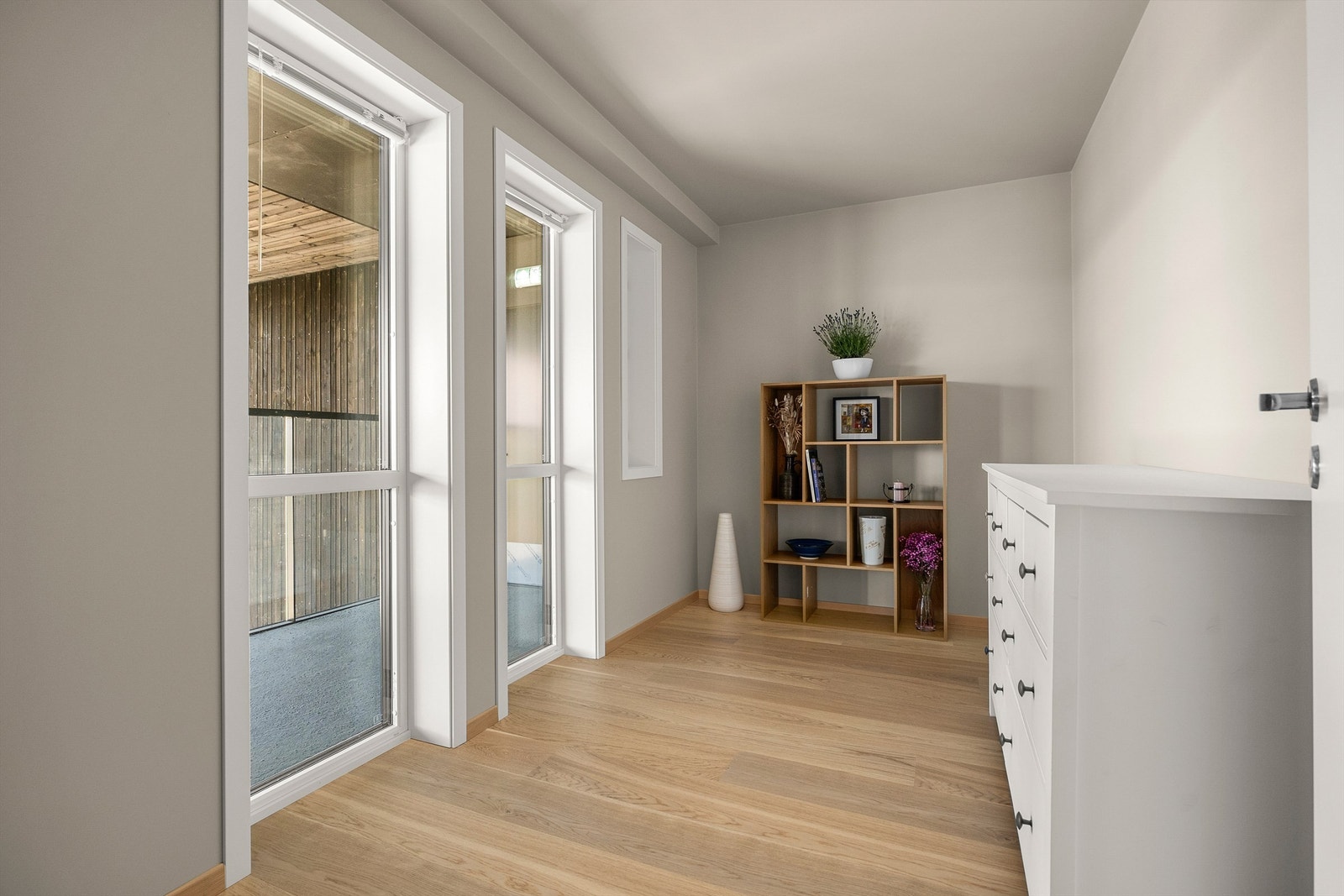 Rommet har gode lagringsmuligheter. Galleribilde