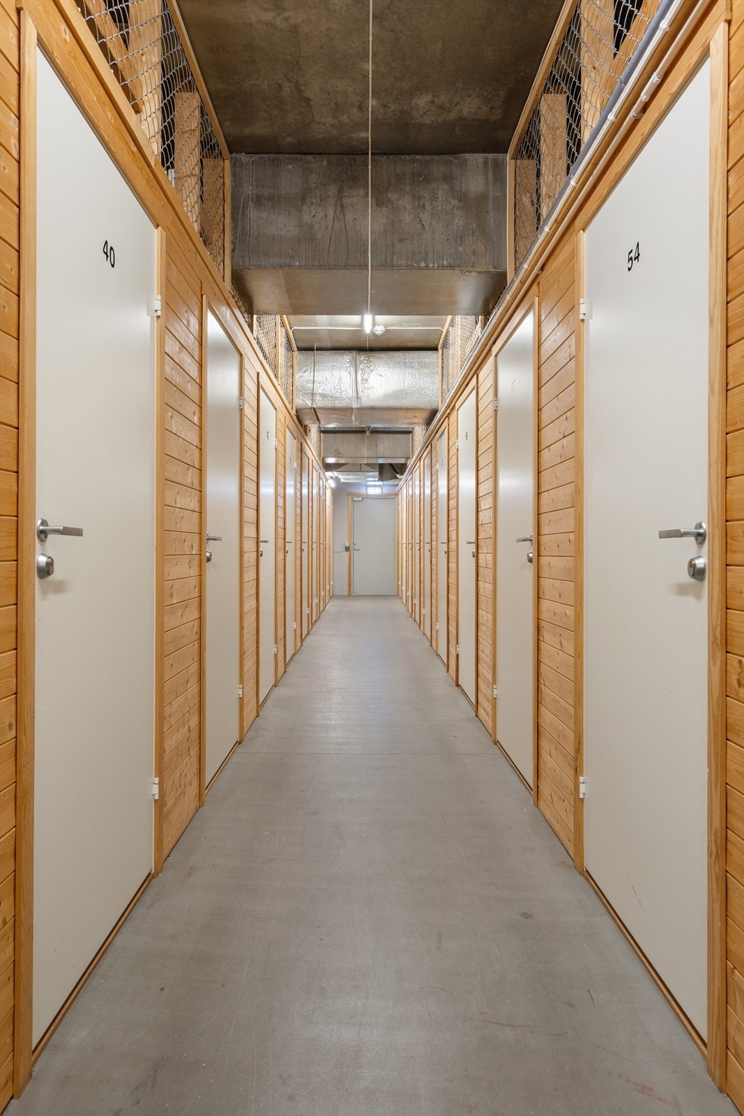 Leiligheten disponerer en egen sportsbod på 4 m² i bygningens 2. etasje. Galleribilde