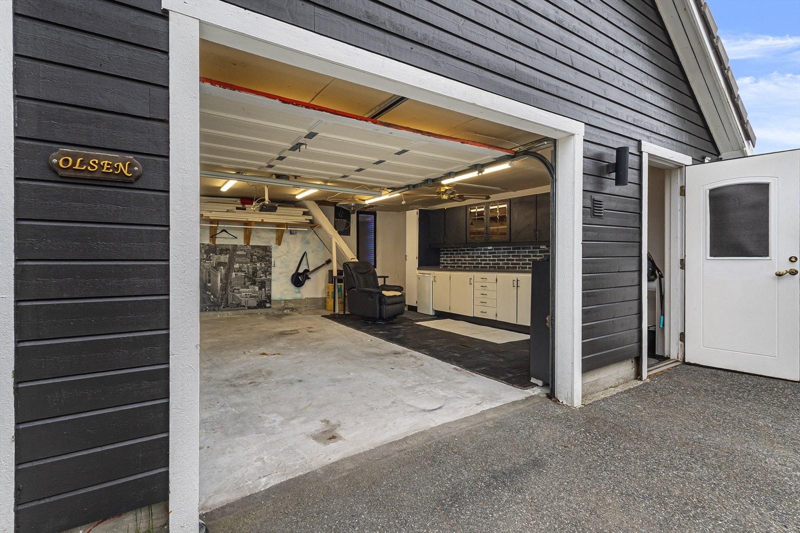 Romslig garasje på 32 m². Galleribilde