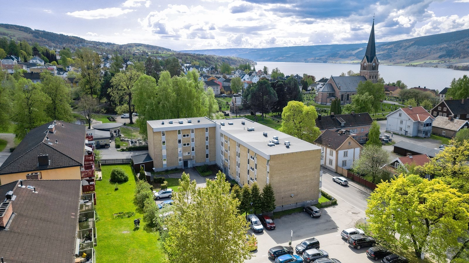 Kort vei til skoler som Hammartun skole og Lillehammer videregående skole, avdeling Sør. Galleribilde