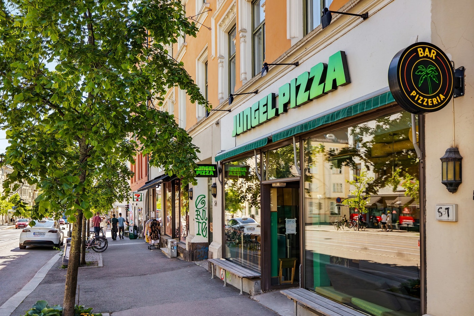Jungel pizza mer deilig italiensk pizza. Galleribilde