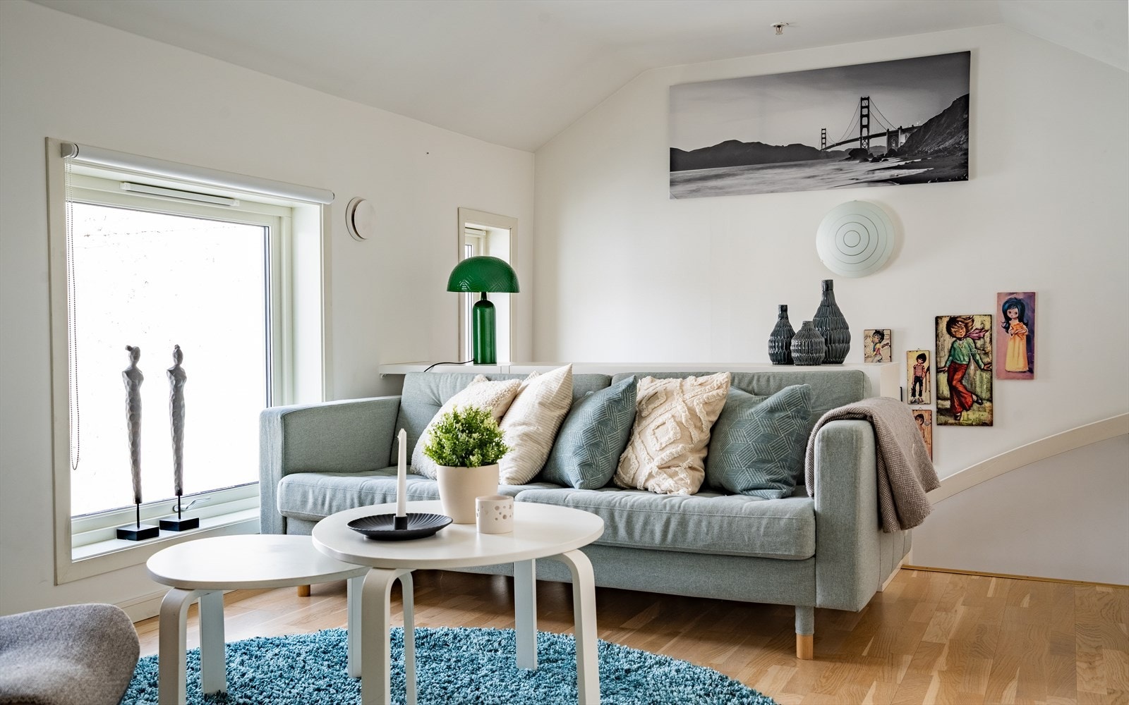Stuen kan innredes med både sittegruppe og tv-seksjon. Galleribilde