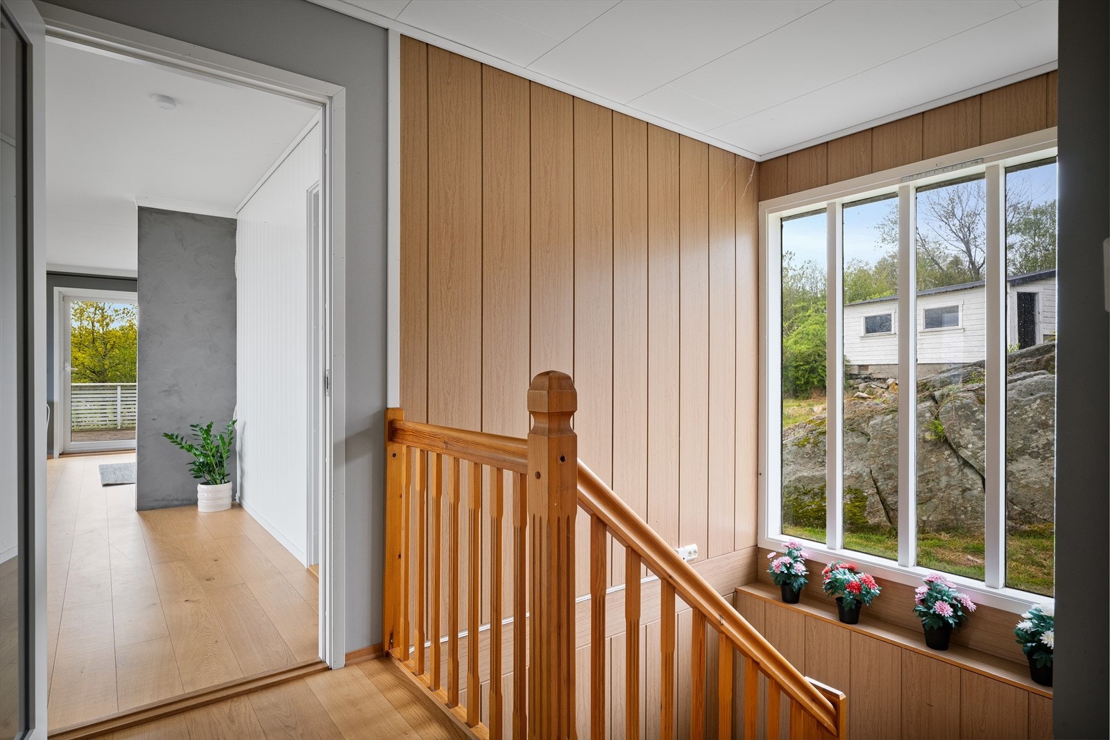 Fra toppen av trappen er det adkomst til stu- og kjøkkensonen. Galleribilde