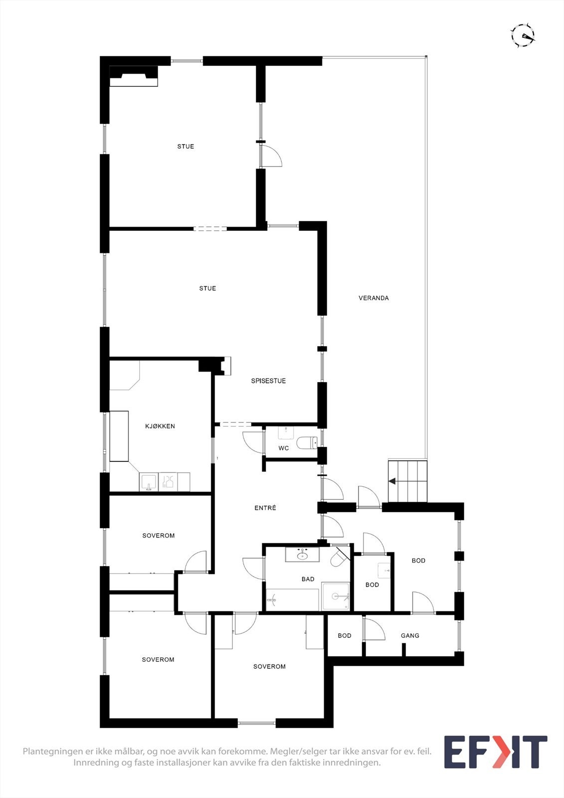 Eneboligen har en praktisk planløsning med alt på ett plan, inkludert tre soverom, to stuer og separat vaskerom. Galleribilde