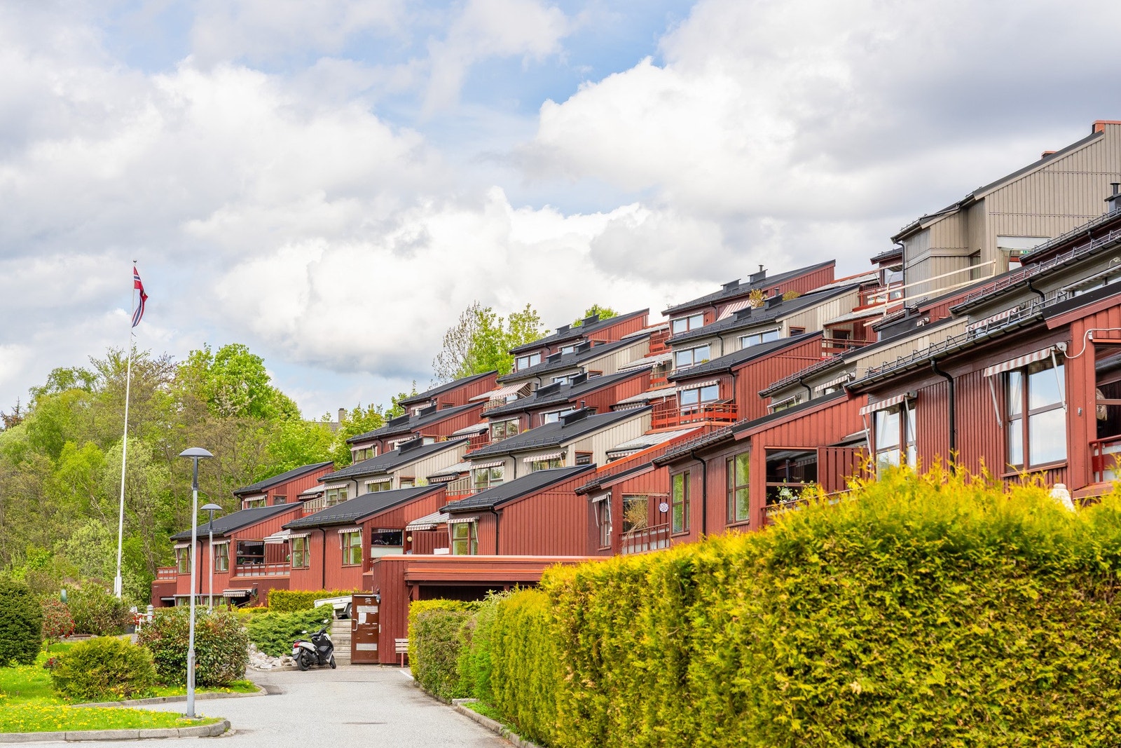 Det gjøres oppmerksom på at borettslaget er et senior anlegg for alder av 50 og eldre. Galleribilde
