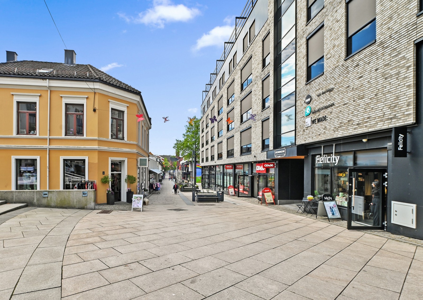 I Skoggata 2 vil du bo midt i Moss sentrum, med tilgang til alle byens fasiliteter. Bussen stopper like ved, og det er ca. 10 minutters gange til togstasjonen. Galleribilde