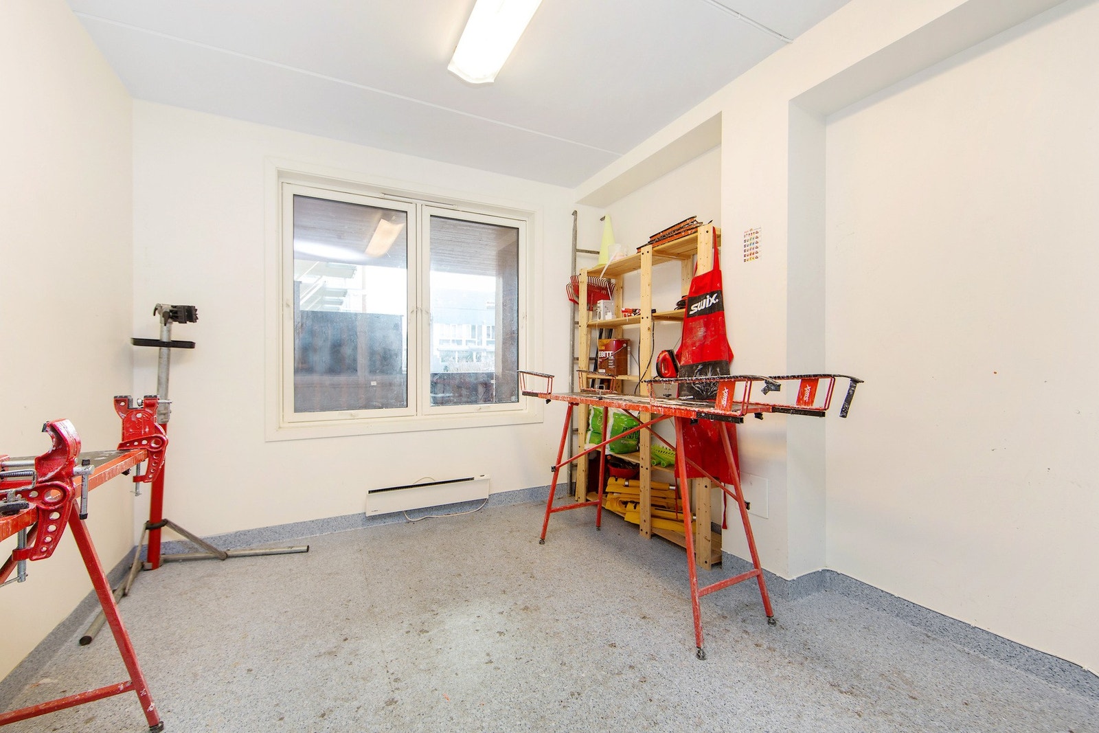 Beboerne i Årvollskogen har tilgang på felles smørebod. Denne ligger ca 50 meter fra leiligheten Galleribilde