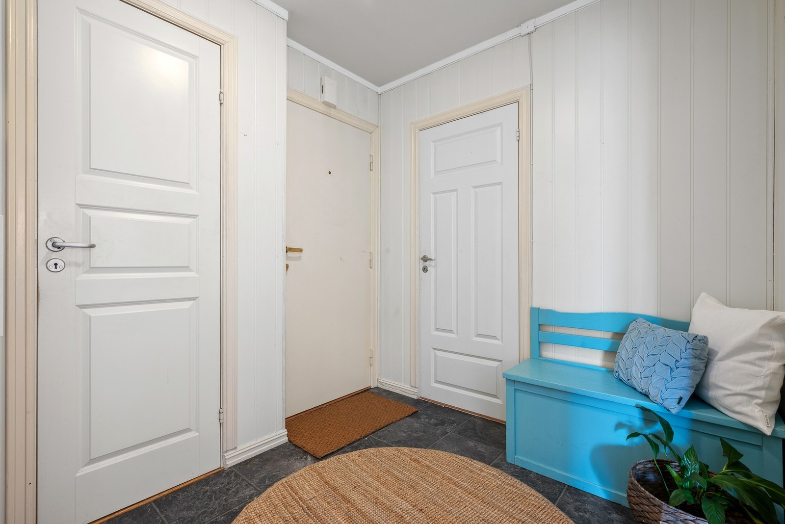 Entreen er på 6m². Galleribilde