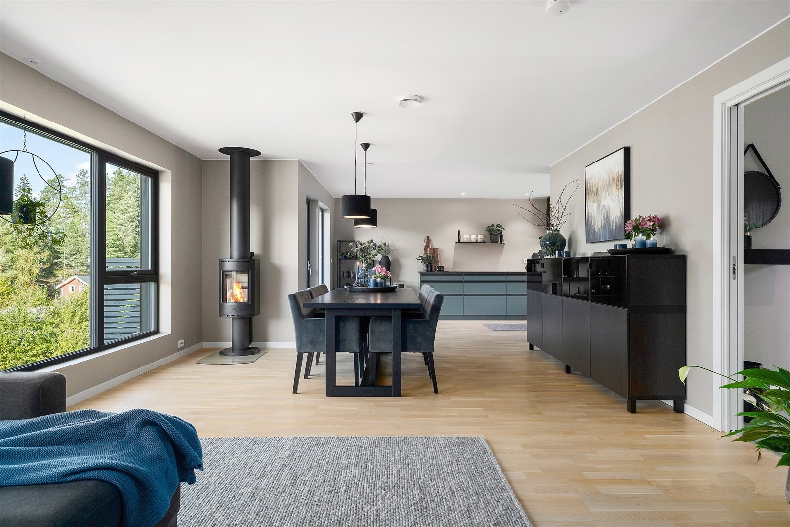 Allrommet har fin utforming med god plass til hele familien og gjester. Galleribilde
