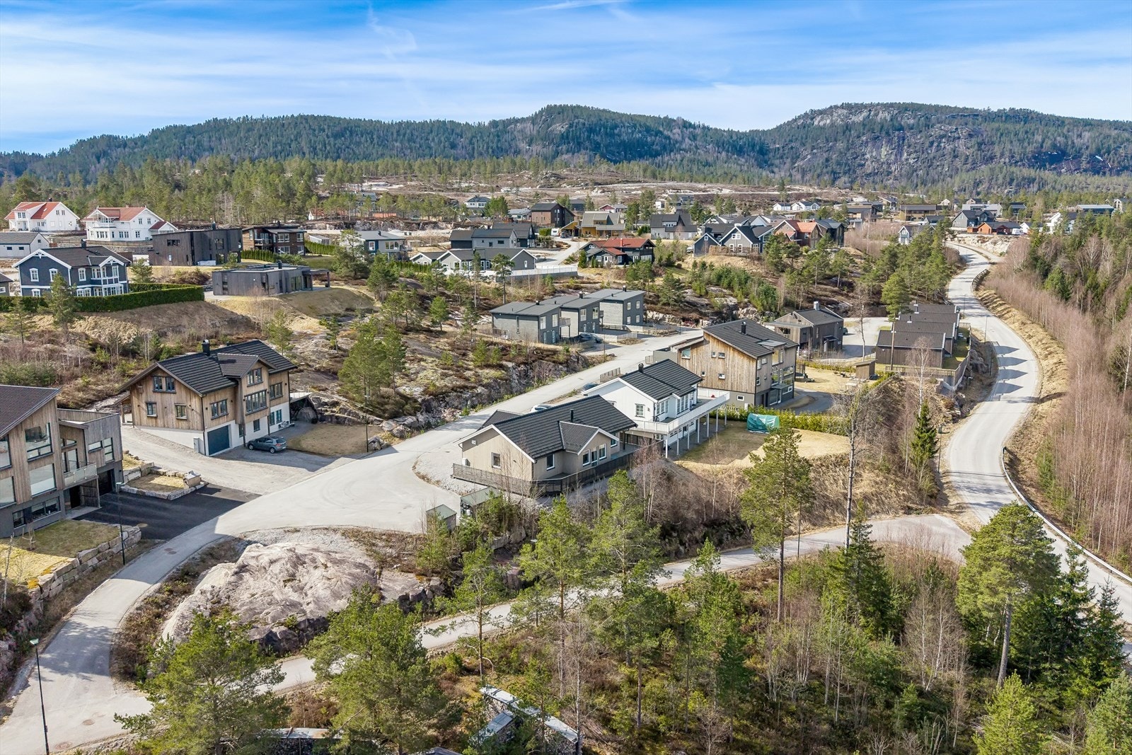 Flott beliggenhet i Nordbøåsen - barnevennlig i nyere boligområdet Galleribilde