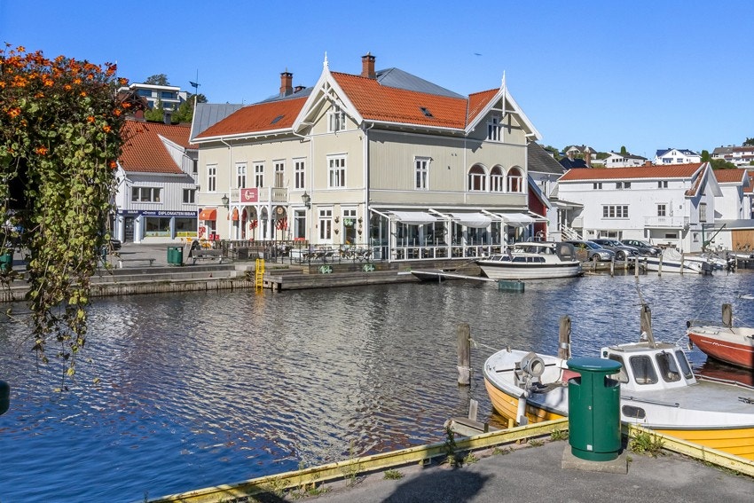 Sommerbyen Brevik Galleribilde