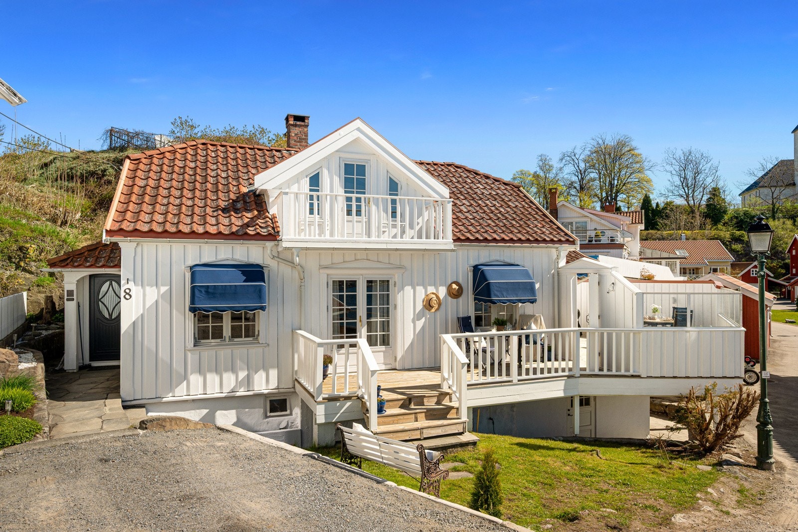 Velkommen til "Guldsmedstua" i Lerkåsvegen 8 på Øya i Brevik. Galleribilde