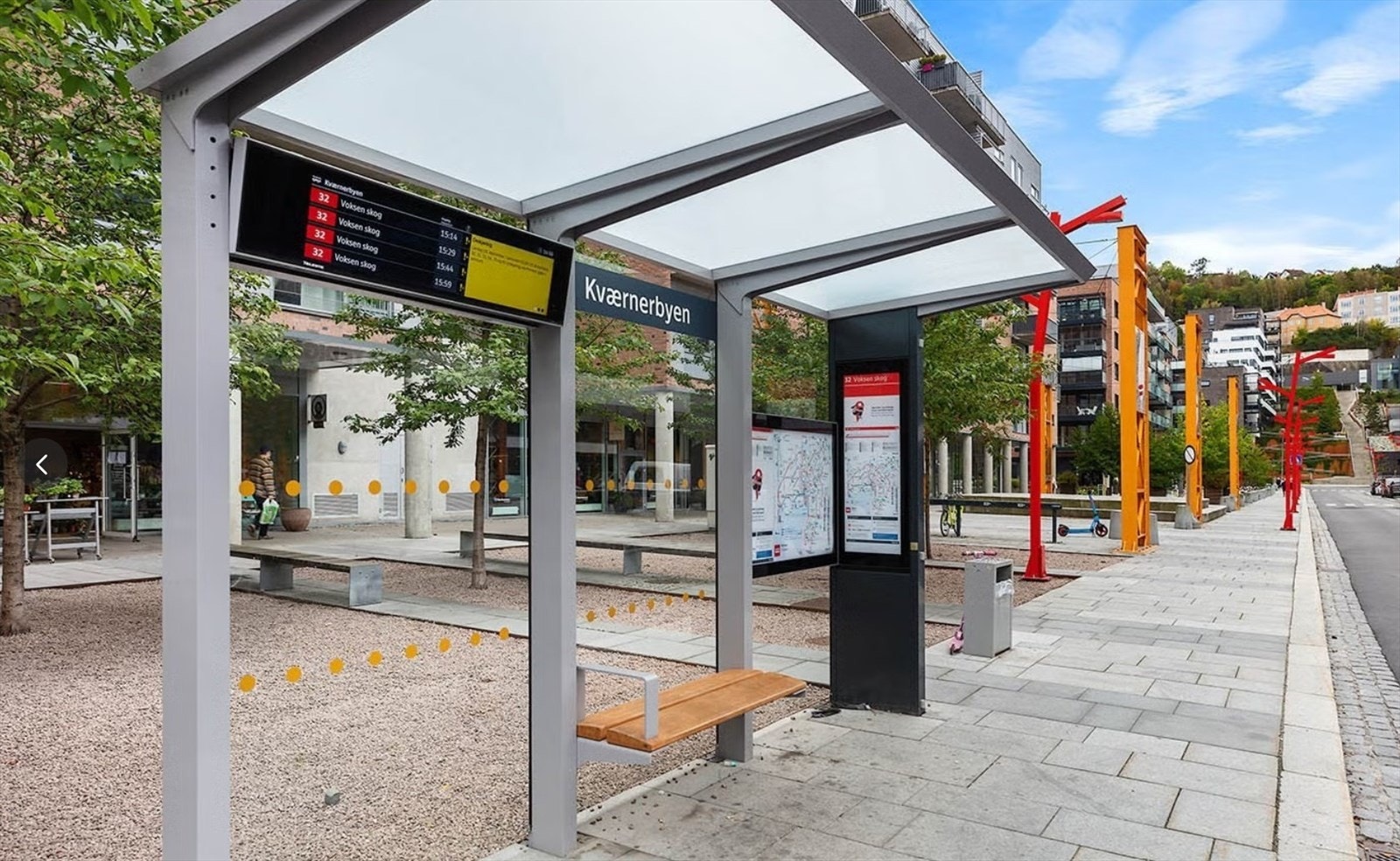 Kværner busstopp ligger kun 2 minutter fra leiligheten, med hyppige avganger til sentrum. Galleribilde
