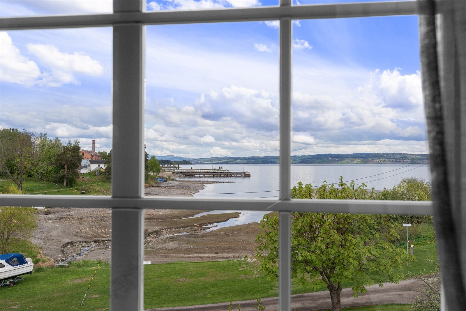 Utsikt mot Mjøsa Galleribilde