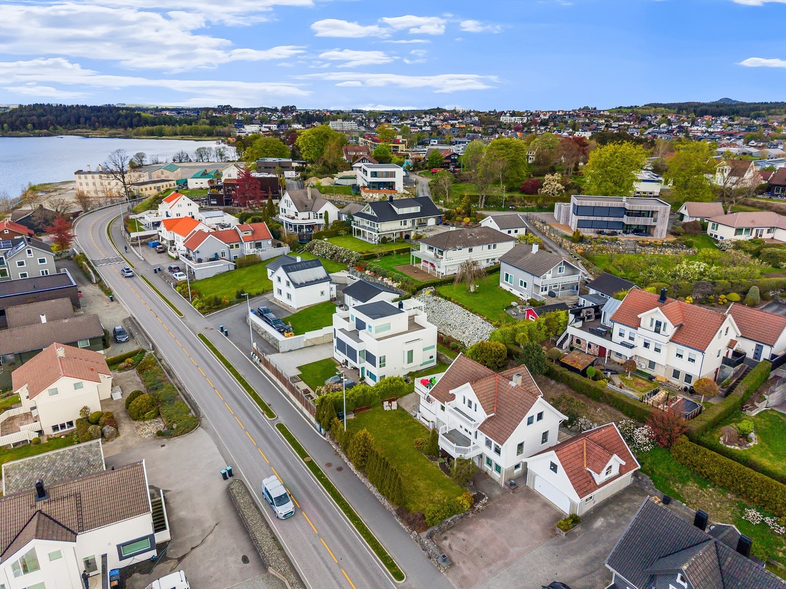 Gangavstand til både Frøyland skule og Frøyland Ungdomsskule. Galleribilde