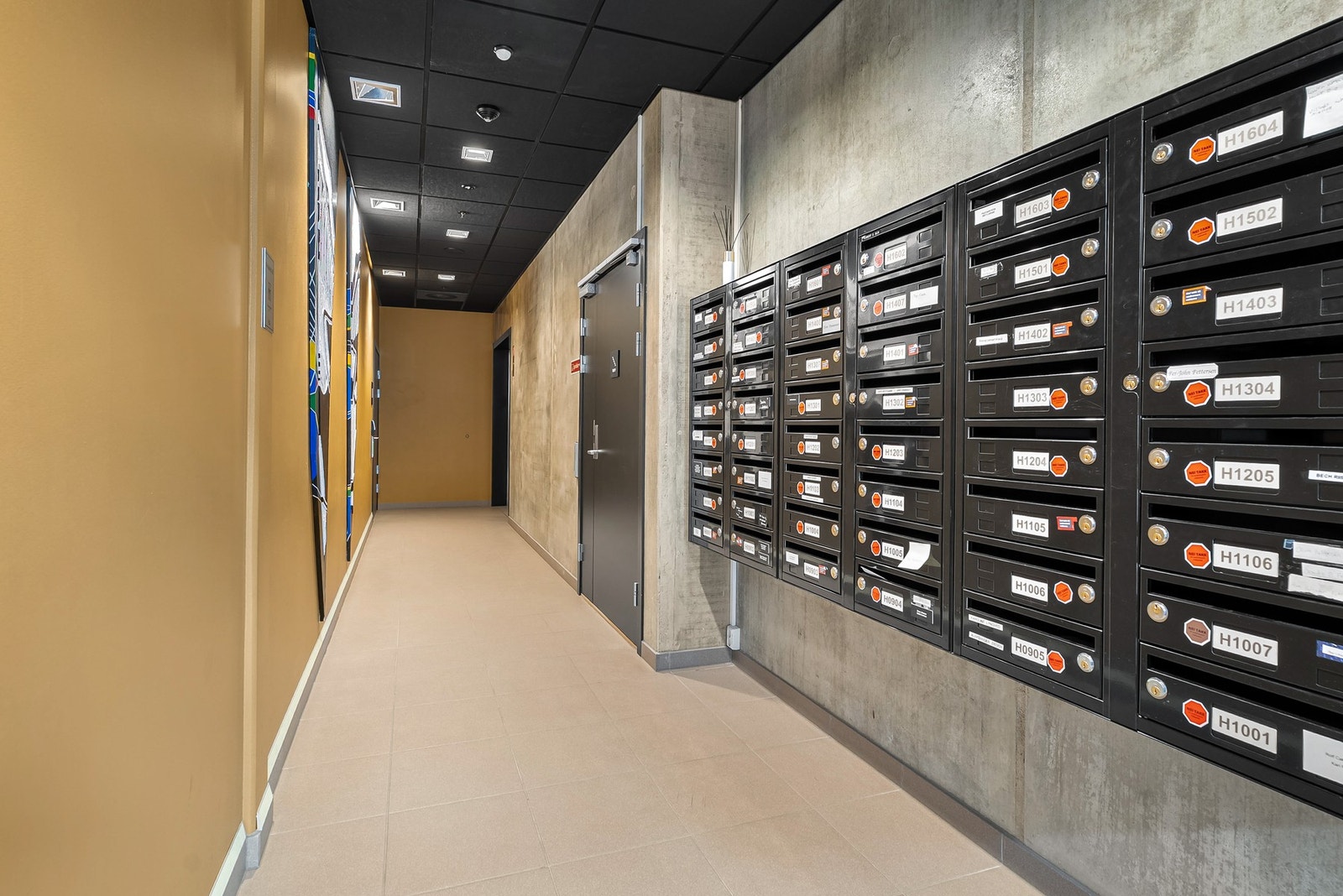 Det er ryddige og velholdte fellesarealer i bygget. Galleribilde