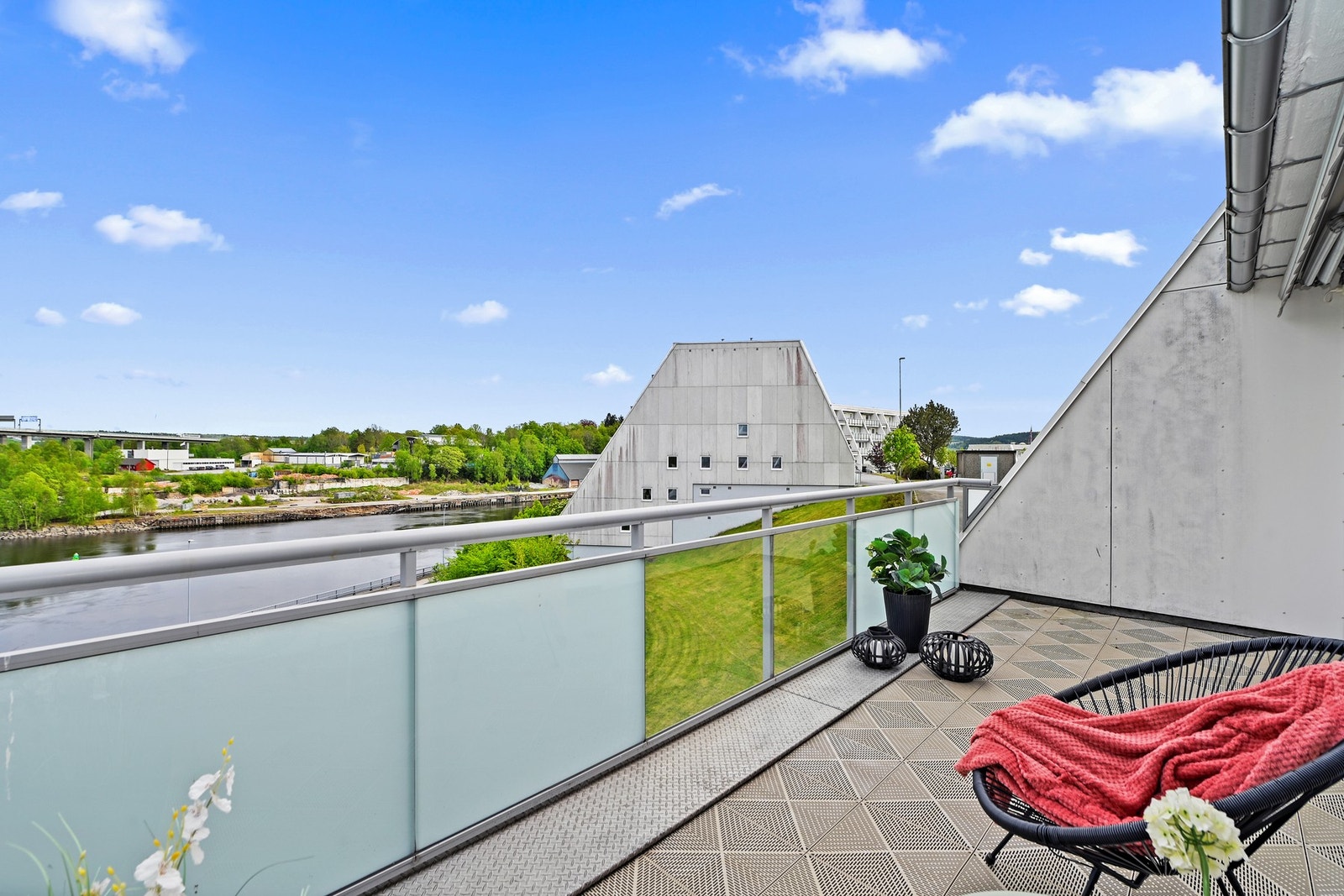 Usjenert og skjermet Galleribilde
