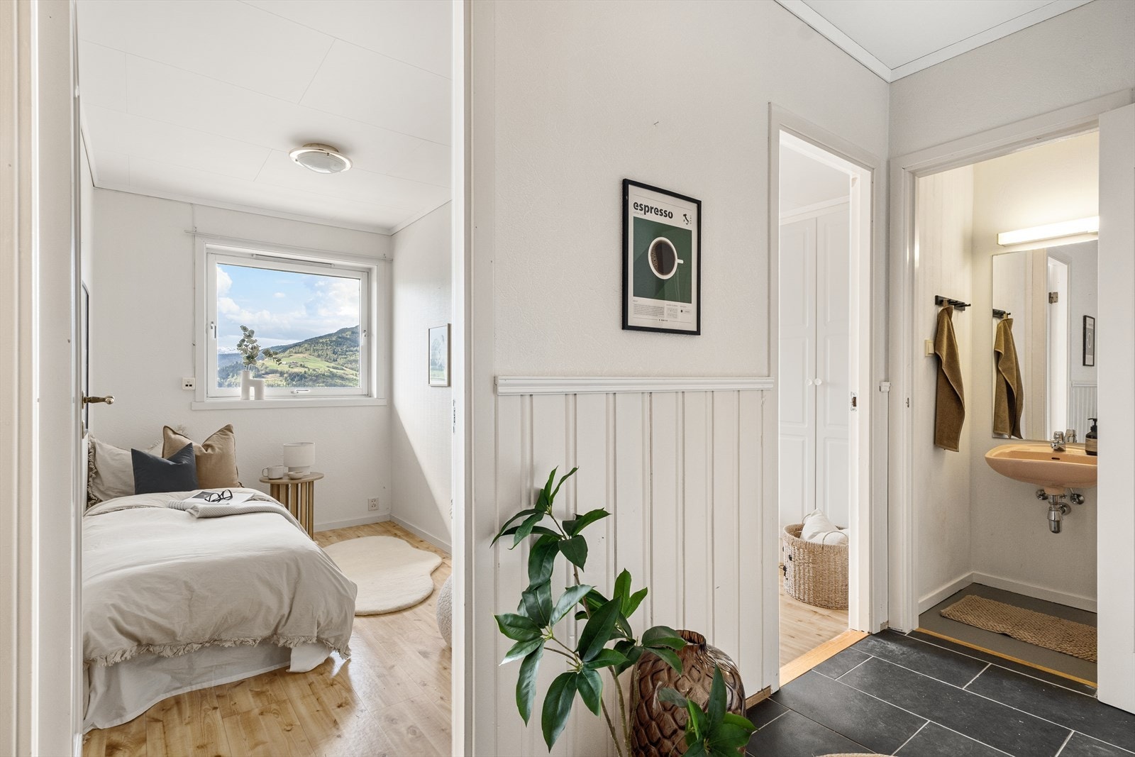 Gang i første etasje. Galleribilde
