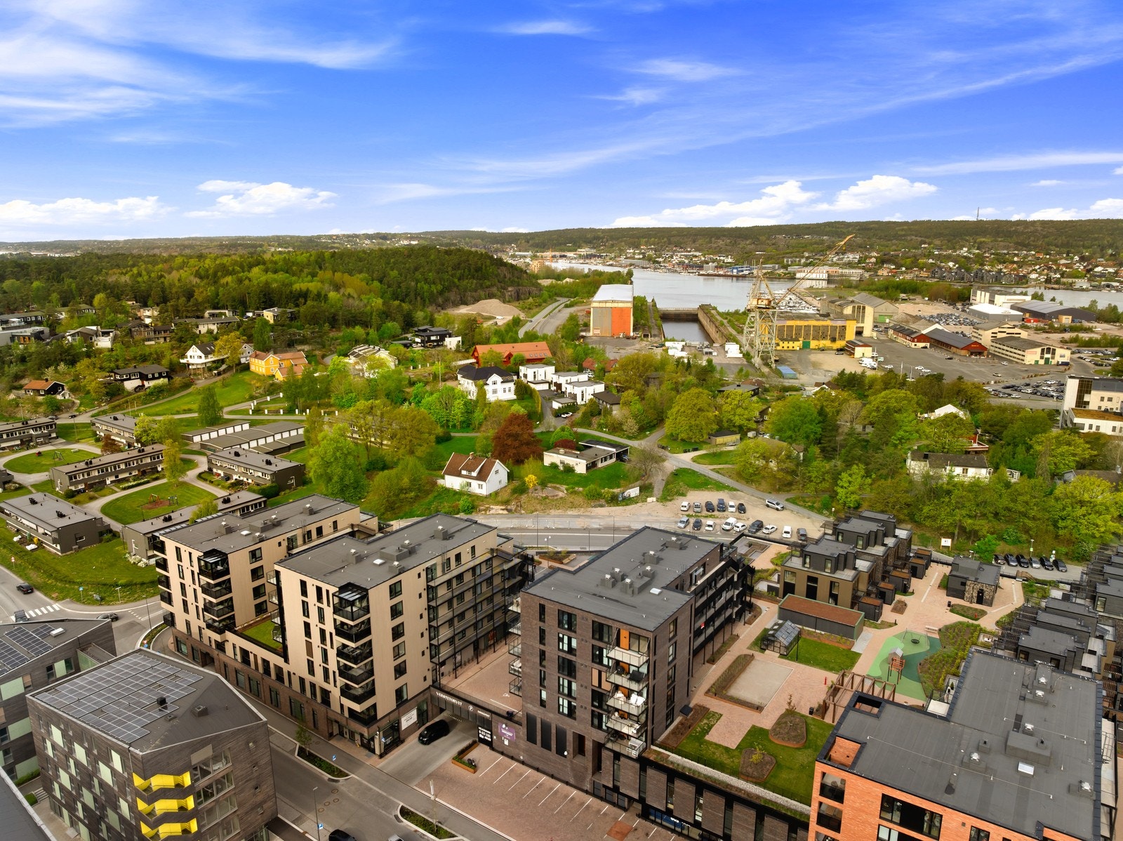 Nærhet til både Fredrikstad stadion og flotte turområder langs elven. Galleribilde