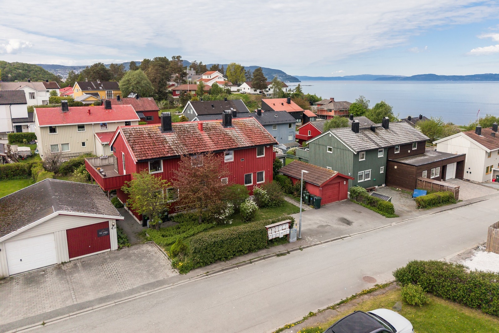 Med attraktiv beliggenhet på Lade får du kort vei til skoler, butikker, kollektivtransport og fritidstilbud. Galleribilde