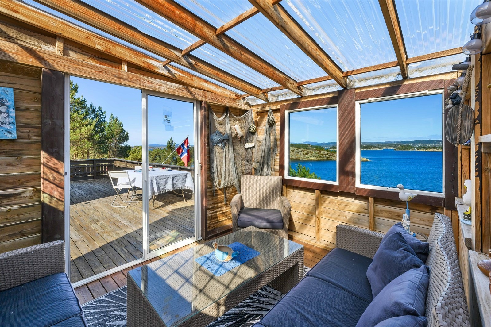 Her kan du nyte lange sommerkvelder med fantastisk utsikt! Galleribilde