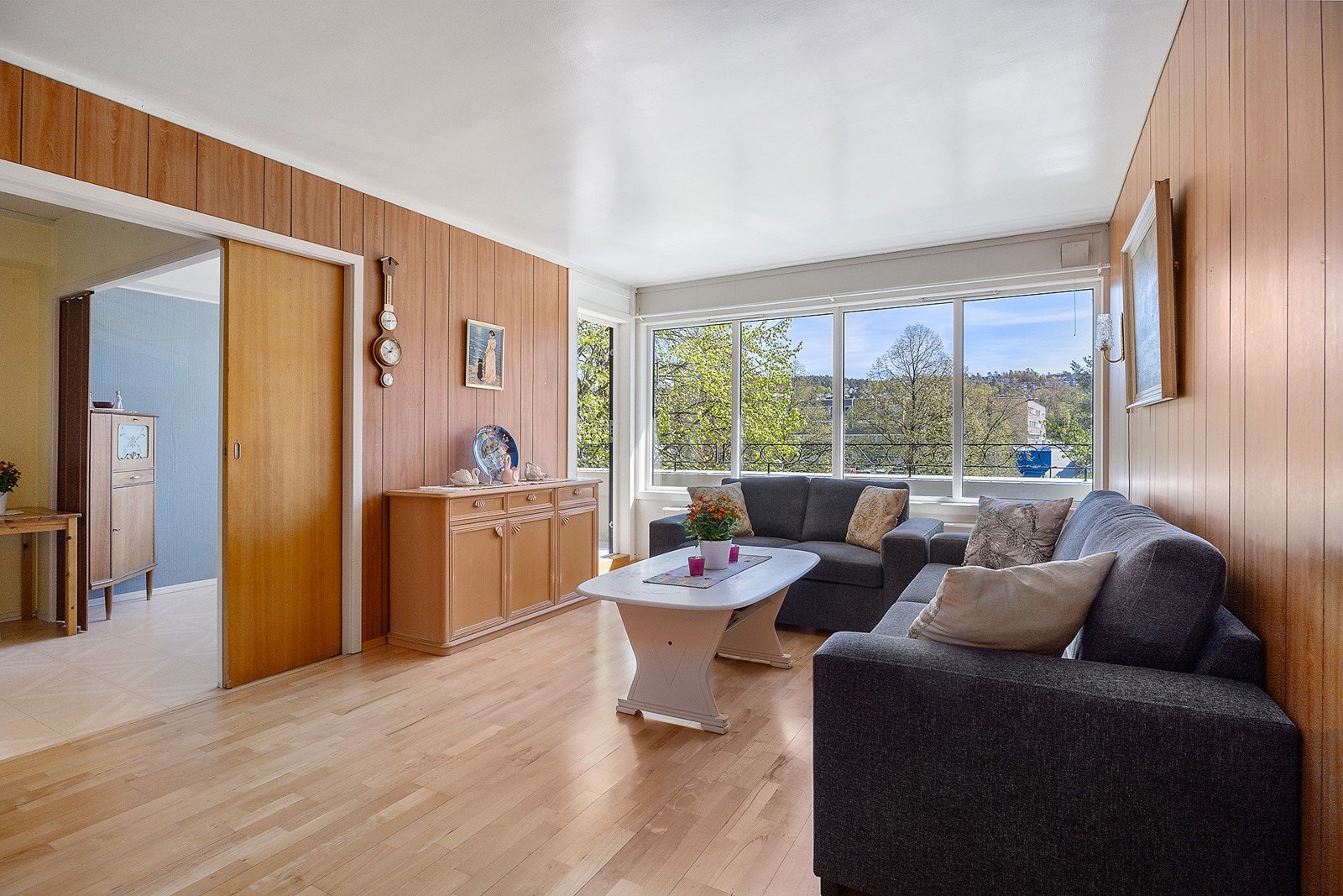 Ola Matthieu Skauge v/OBOS Eiendomsmeglere har gleden av å presentere Nåkkves vei 3! Foto: Junaid Hanif / Diakrit Galleribilde