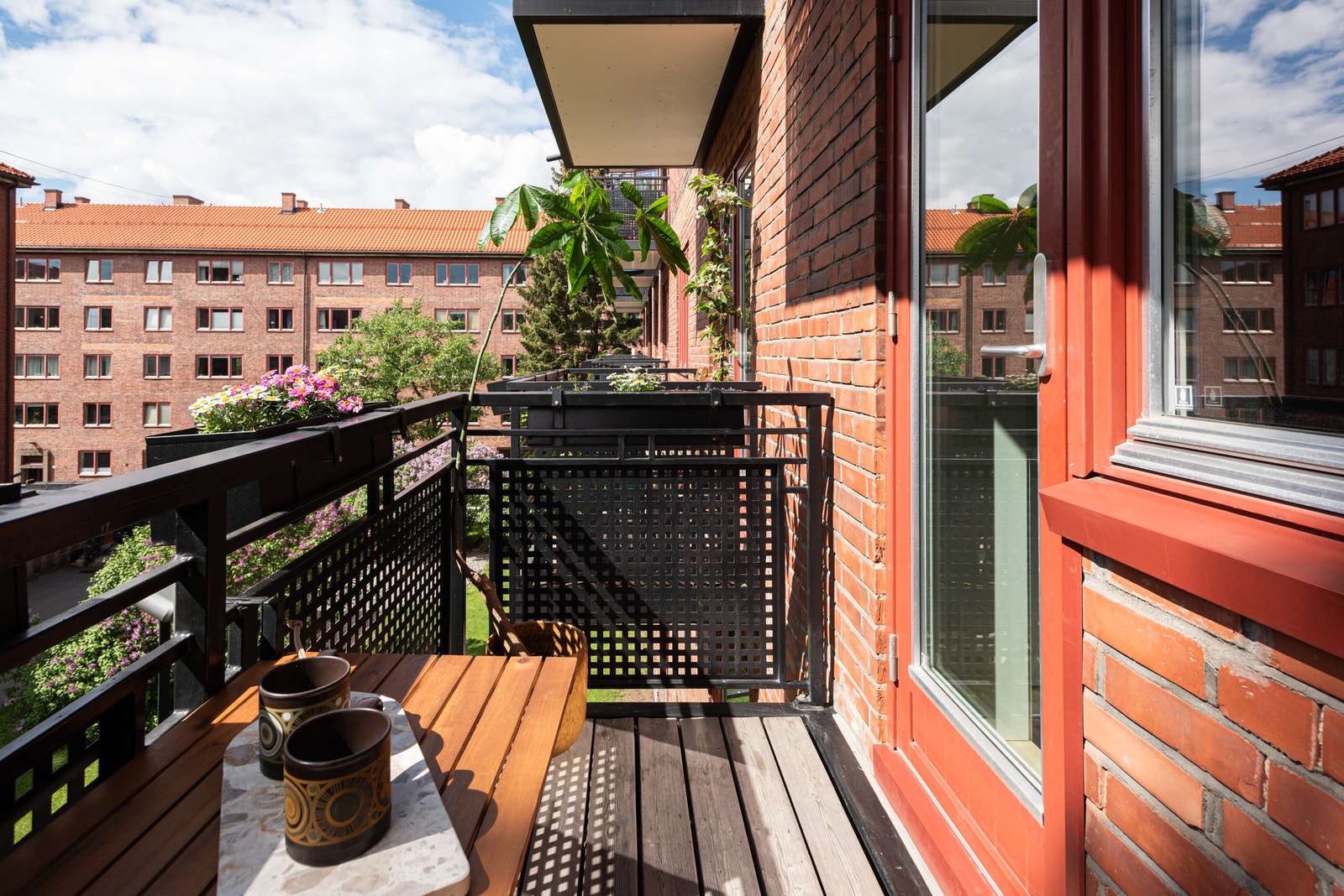 Gassgrill eller elektrisk grill er tillatt på balkongene. Galleribilde