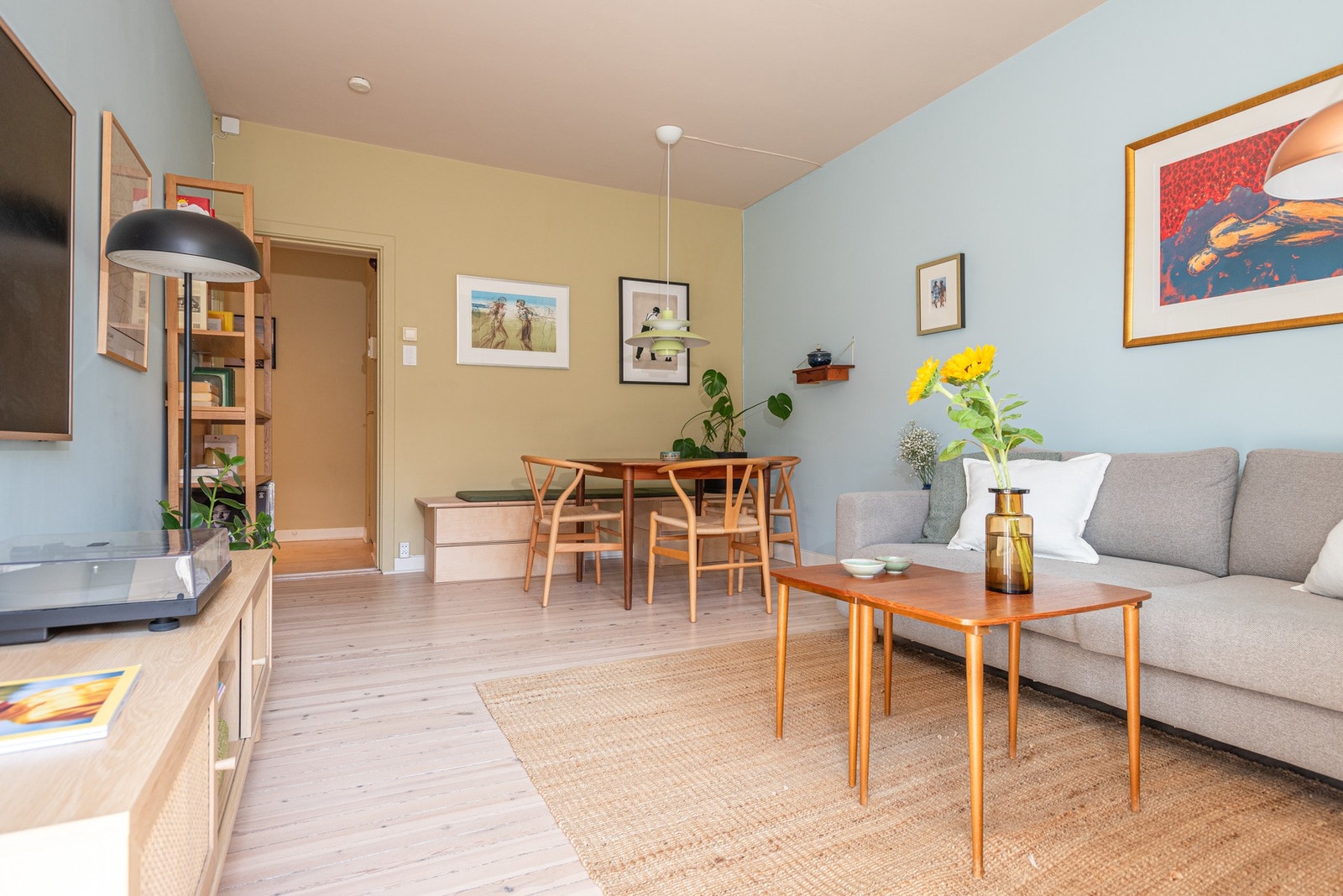 Borettslaget har delvis IN-ordning (individuell nedbetaling av fellesgjeld). Ved nedbetaling av kr 63 659,- av andel fellesgjeld vil felleskostnadene reduseres til ca. kr 5 292,- pr. mnd. Galleribilde