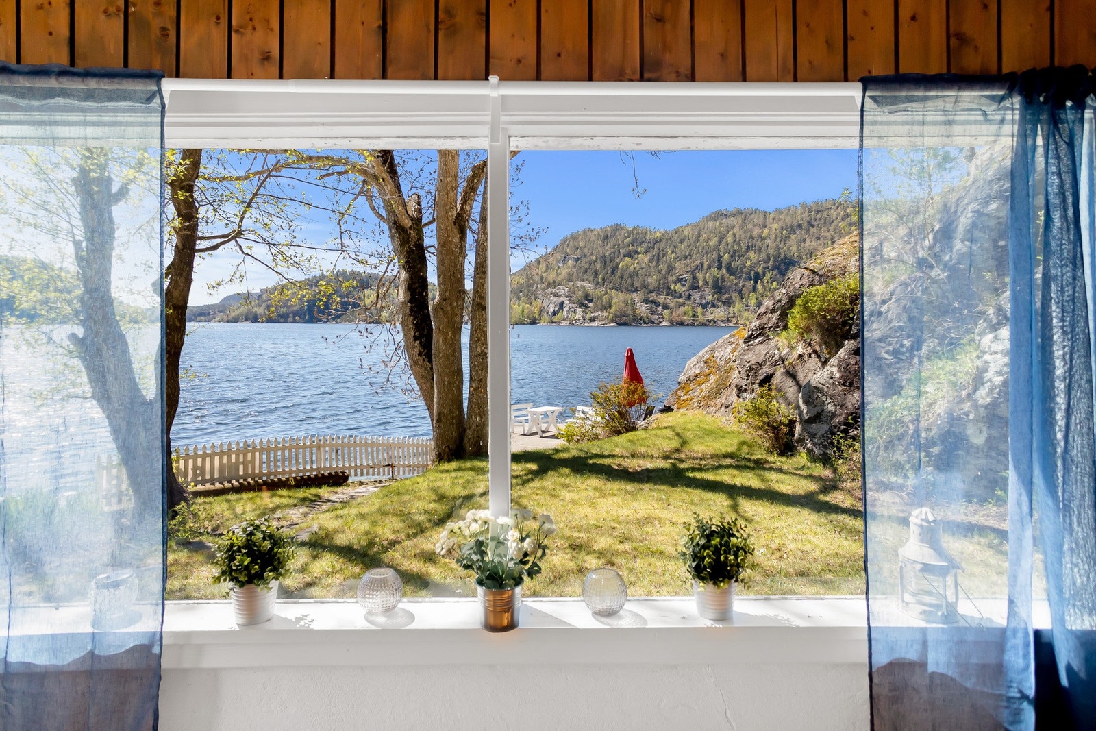 Fantastisk utsikt mot egen brygge Galleribilde