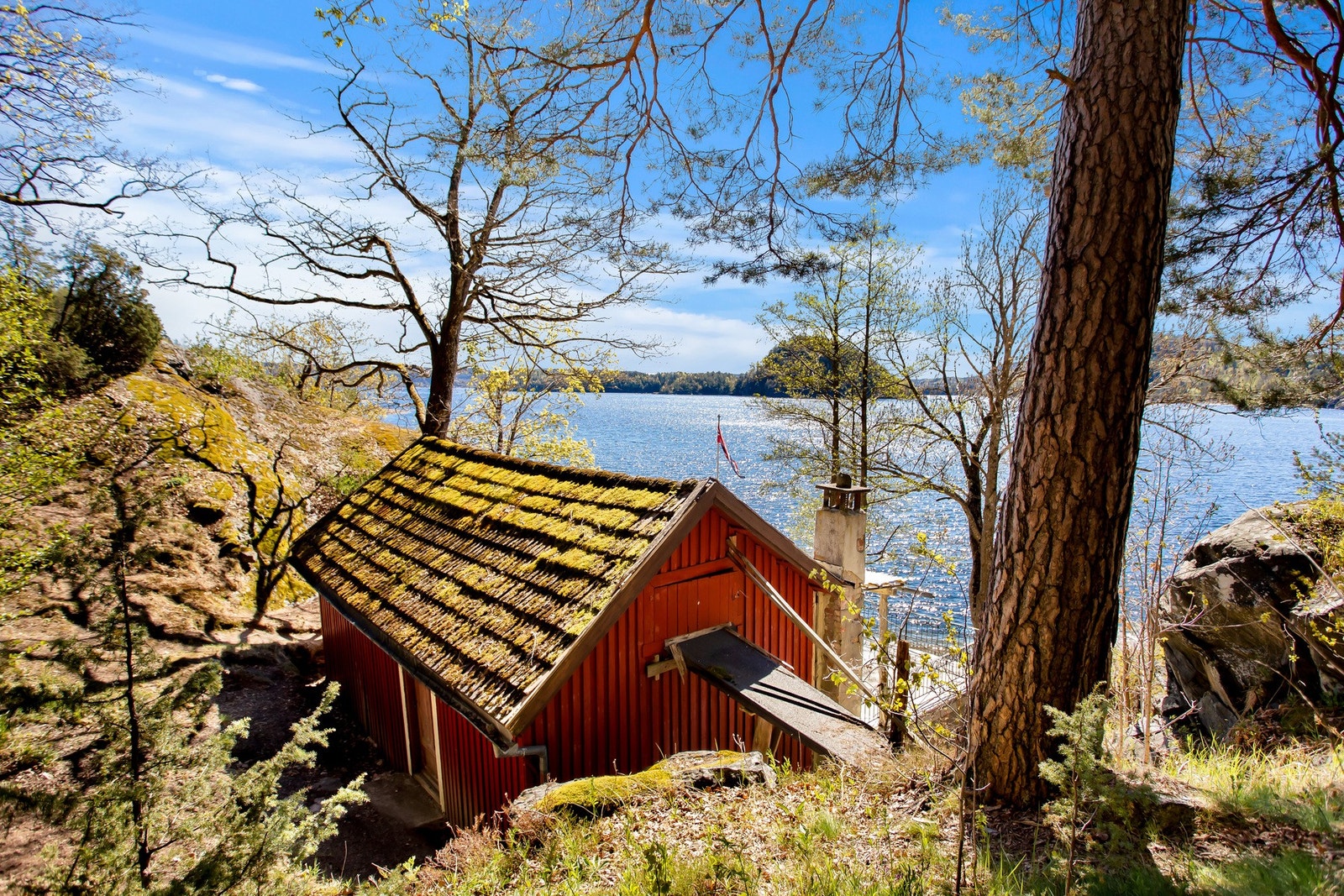 Bygningen har enkel standard, og renovering må påregnes. Galleribilde