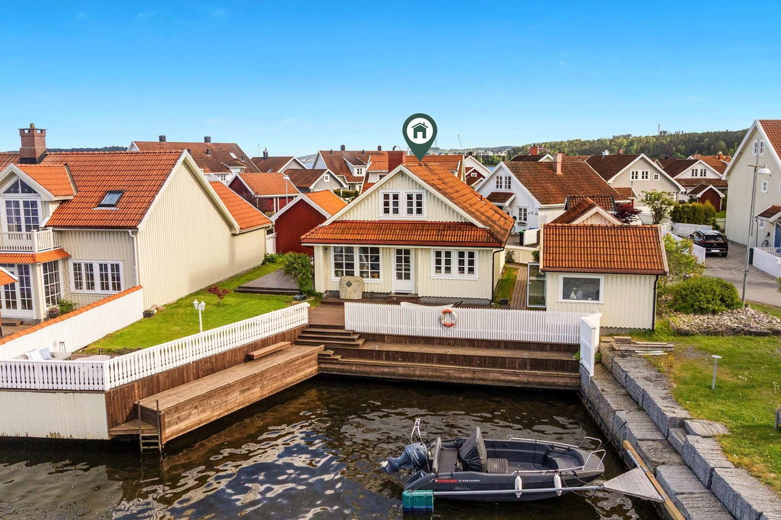 Heistadtangen byr på sjarmerende "sørlandsidyll" bare 15 minutters kjøretur fra Porsgrunn sentrum, eller i underkant av 2 timer fra Oslo. Galleribilde
