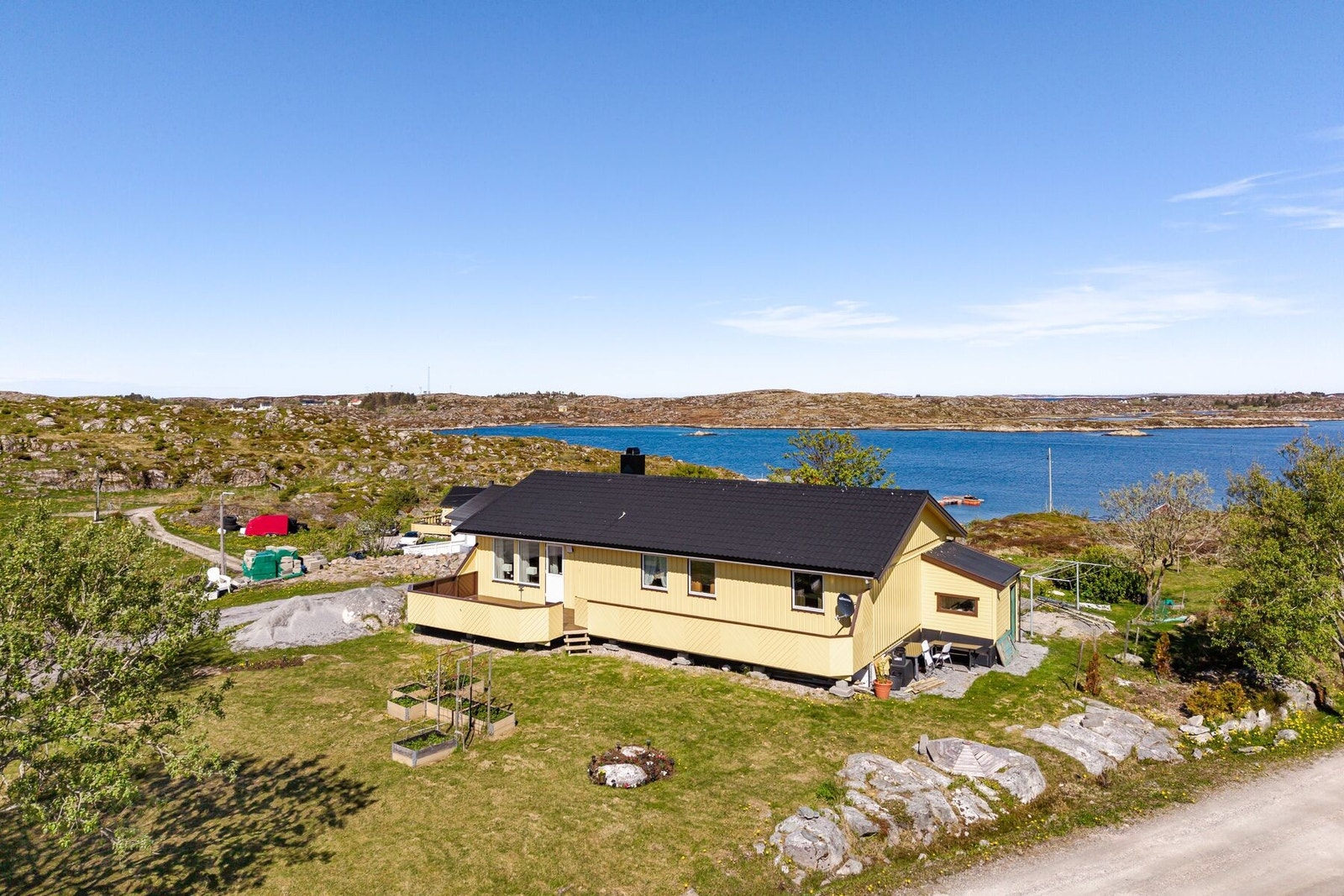 Velkommen til Dyrøyveien 523! Foto: Husfoto AS (Børge Halseth) Galleribilde