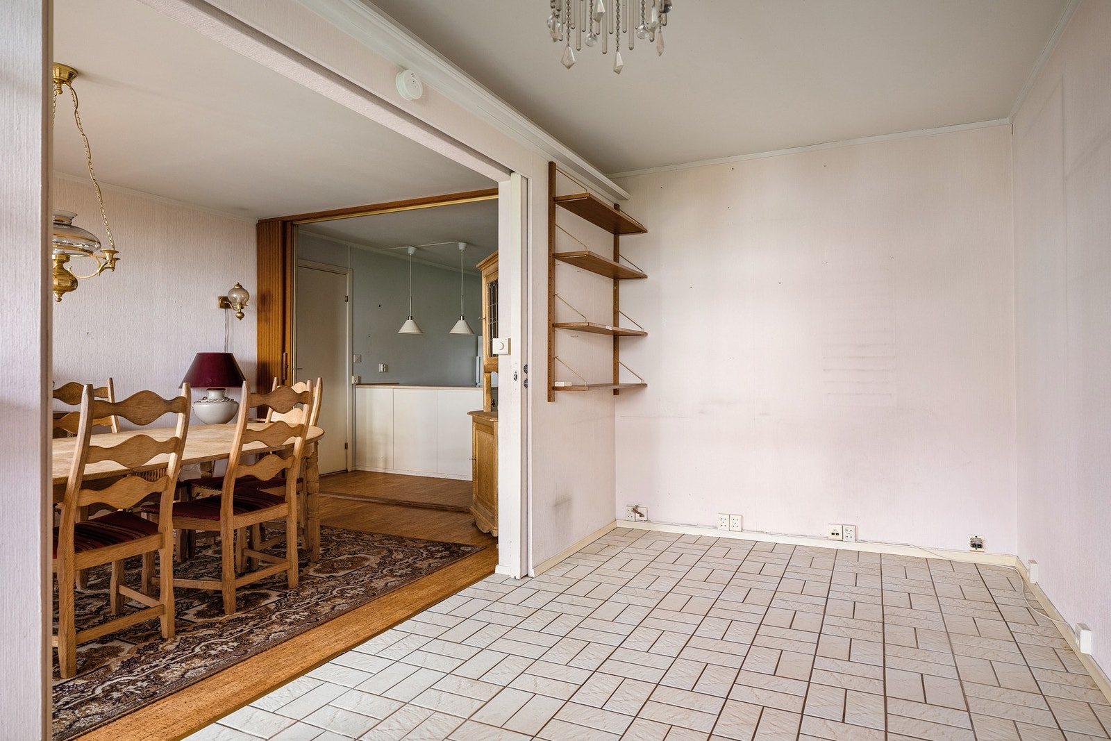 Boligen har i dag totalt 3 soverom, dersom man benytter dette rommet som soverom. Galleribilde