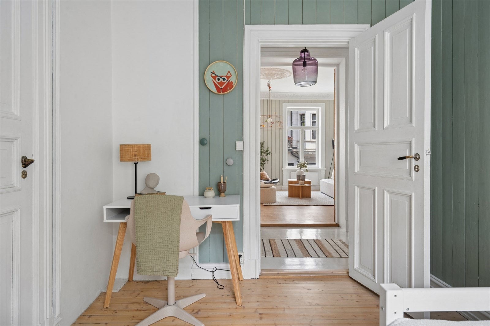 Herfra er det direkte adkomst til både entré og hovedsoverom. Galleribilde