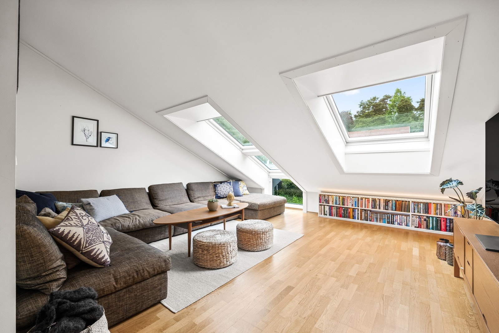 Flott loftstue/tv stue med fleksible bruksmuligheter. (ikke omsøkt fra disponibelt rom til loftstue) Galleribilde