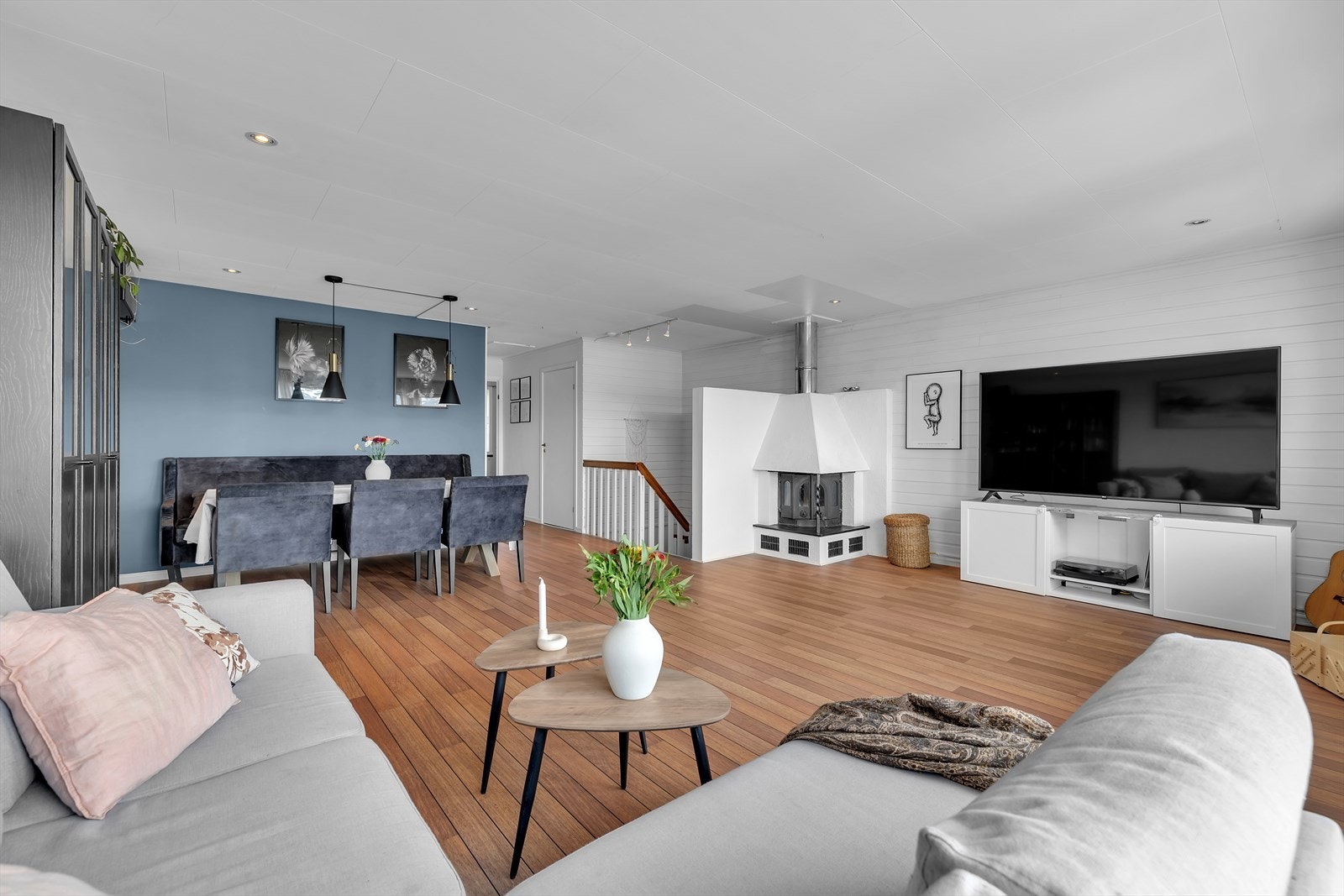 God plass til ønsket møblement Galleribilde