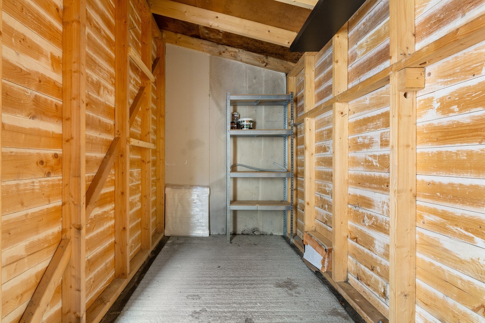 Boden måler 6,4 m² Galleribilde
