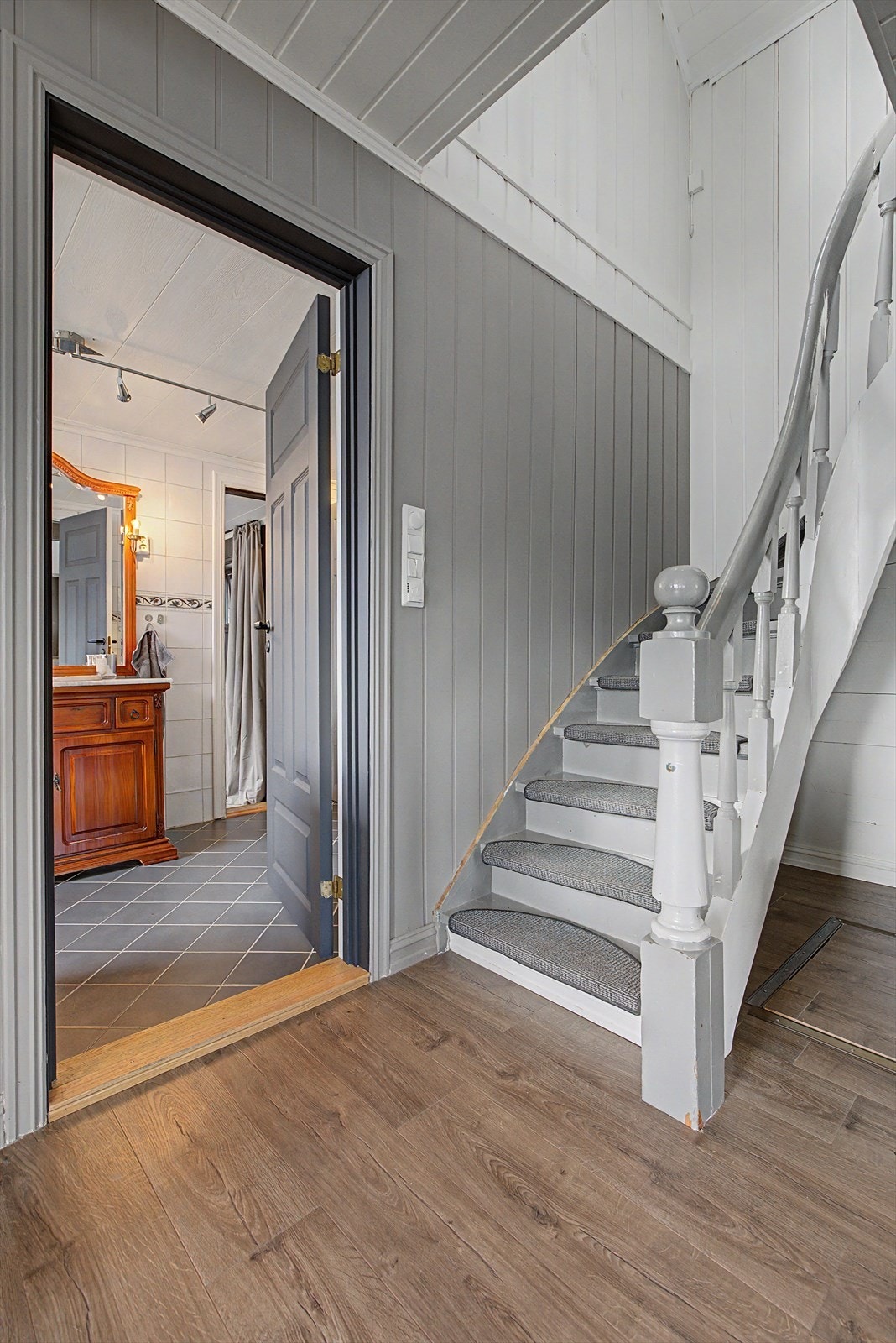 Trapp opp til loft Galleribilde