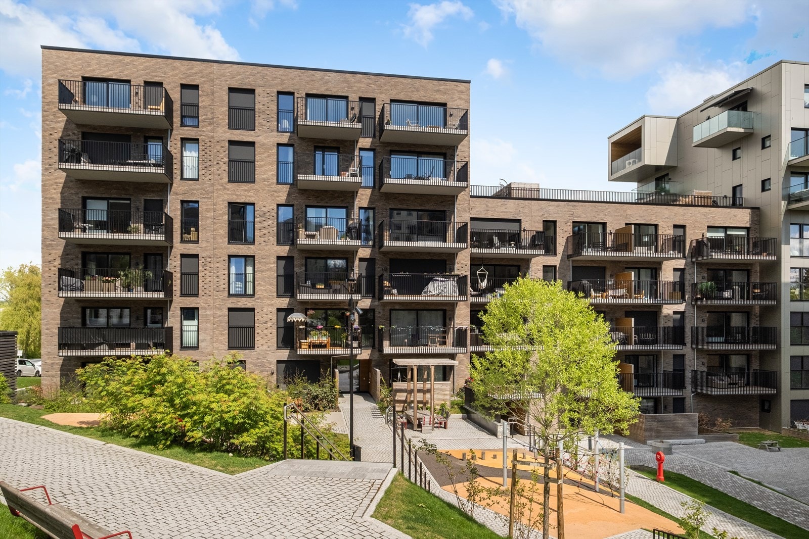 Borettslaget har gode fasiliteter som felles takterrasse, vaskerom til sykkel og smørebod. Galleribilde