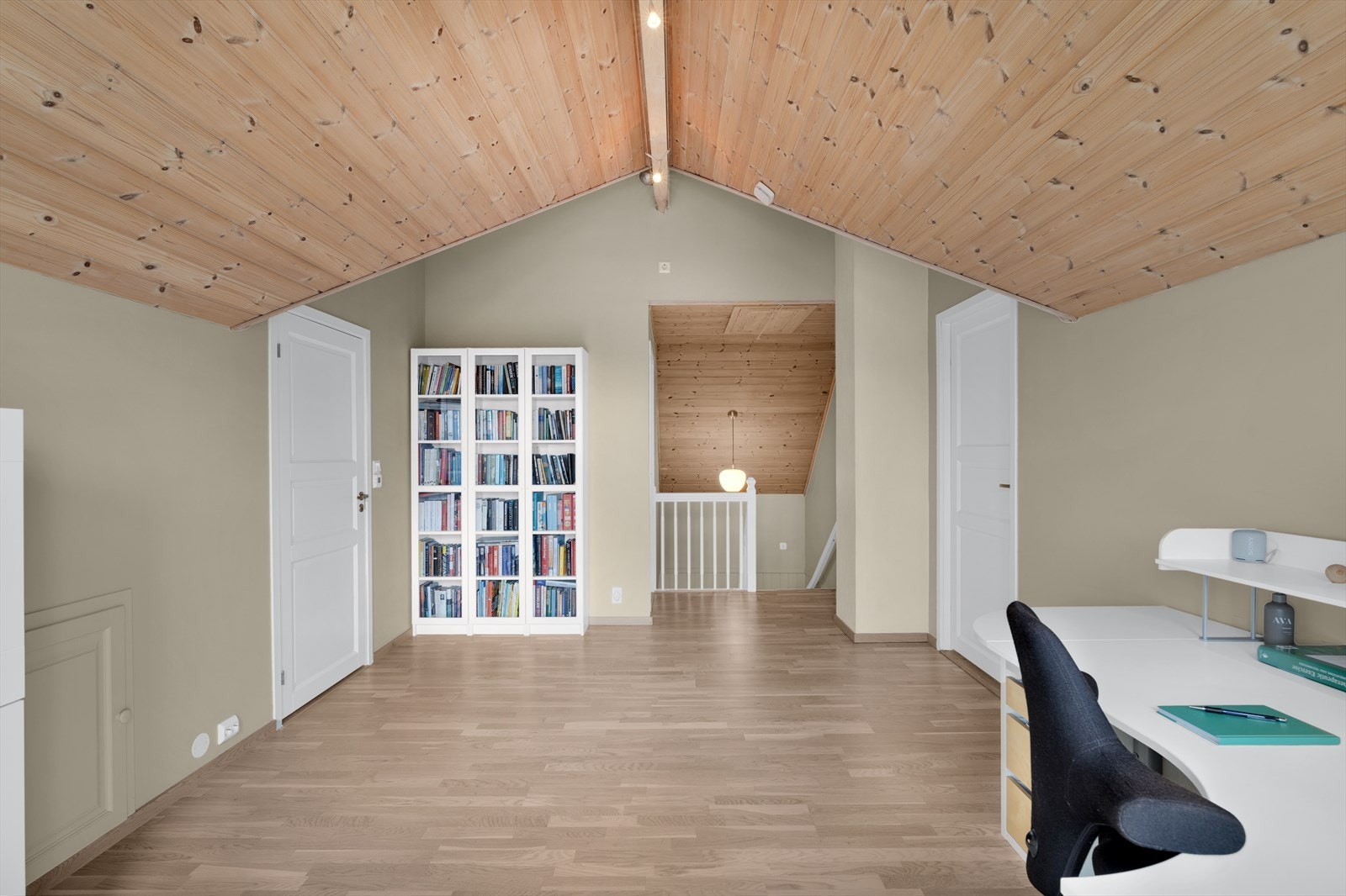 2. etg: Stue Galleribilde