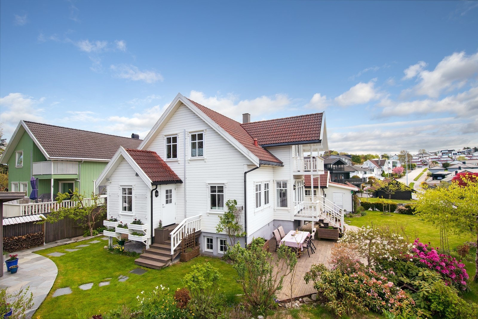Nydelig og velstelt uteområde med en fantastisk atmosfære som bør oppleves Galleribilde