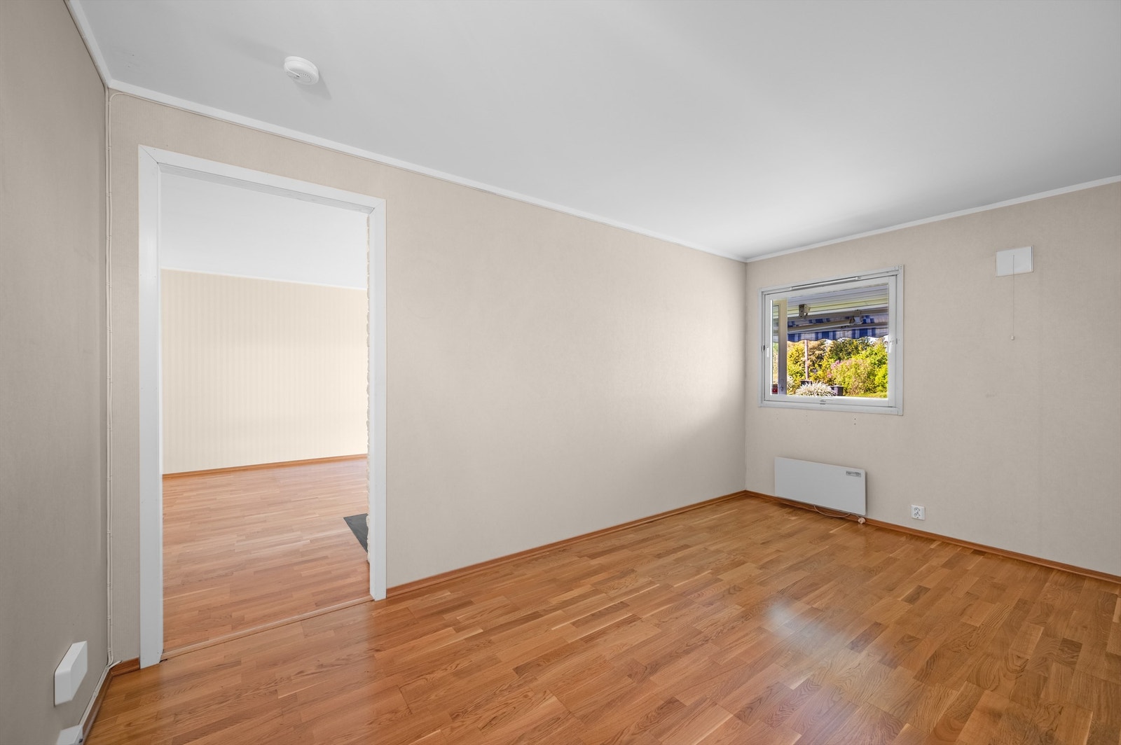 Soverom 2 med inngang fra stuen Galleribilde